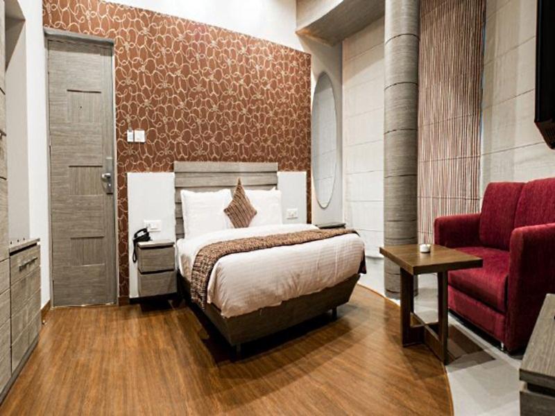 Hotel Narula'S Aurrum Amritsar Exterior photo