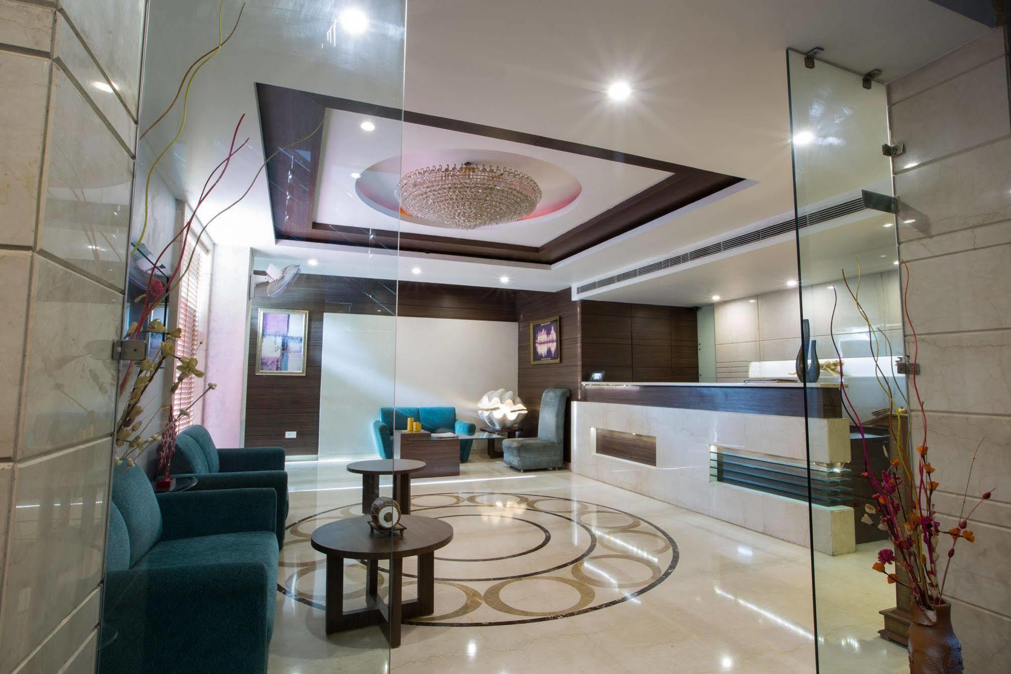 Hotel Narula'S Aurrum Amritsar Exterior photo
